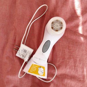 Clarisonic Aria with the charger and stand